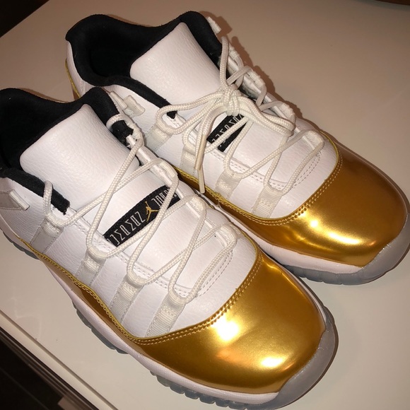 gold jordans kids